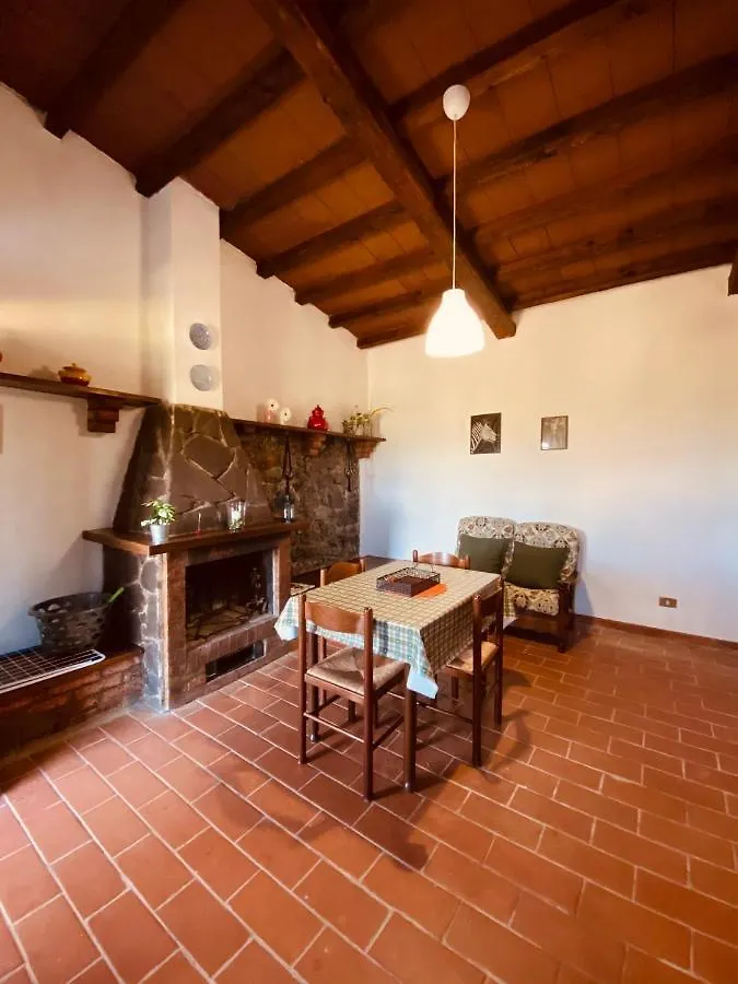 Agriturismo “Sterrati” Valpiana  Farm stay